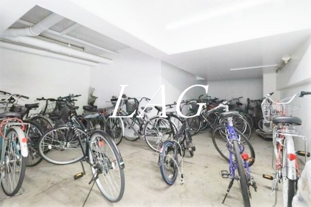 その他共有部分　駐輪場になります。