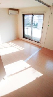 居室・リビング　内観1※別部屋参考写真