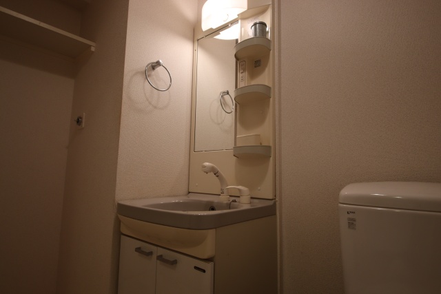 洗面設備　※別室の参考写真の為、現況優先です。