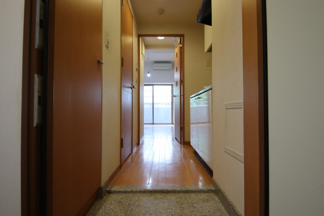 玄関　※別室の参考写真の為、現況優先です。