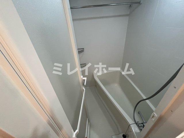 バス・シャワールーム　同建物内別のお部屋の参考写真になります。