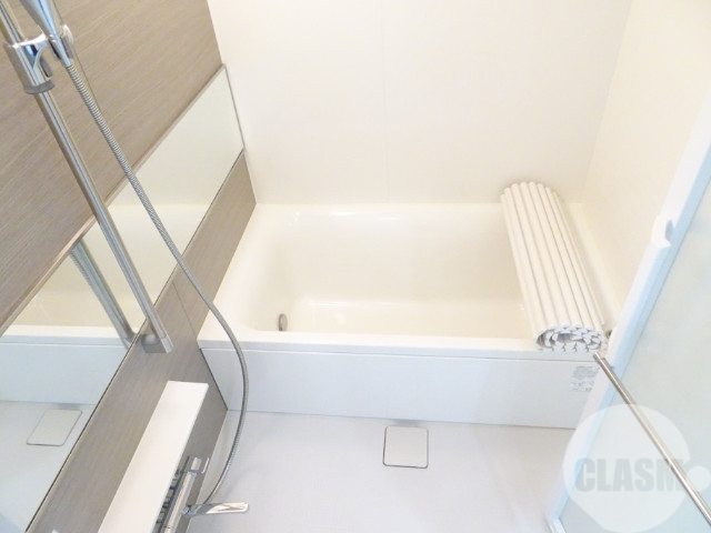 バス・シャワールーム　浴室乾燥機＆追焚機能付き広々バスルーム♪