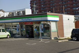 コンビニ　ファミリーマート 中小田井三丁目店（コンビニ）まで37m