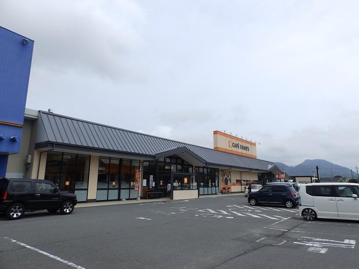 ショッピングセンター　カフェファディ山口店（ショッピングセンター）まで1800m