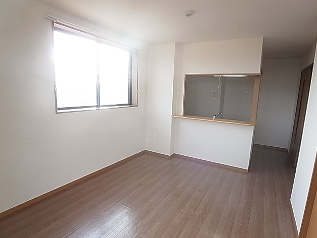 居室・リビング　同一物件参照