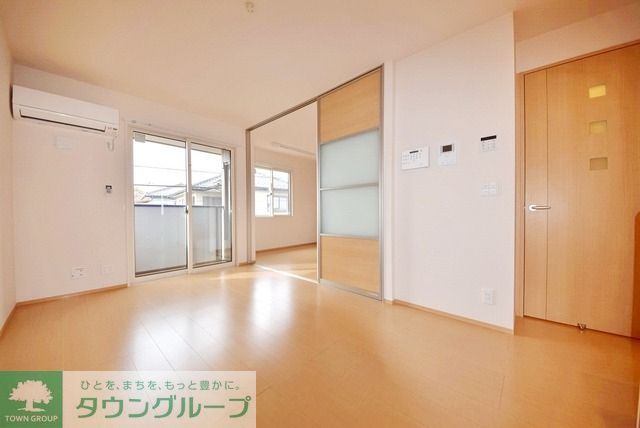 居室・リビング　同じ施工会社の他物件によるイメージです
