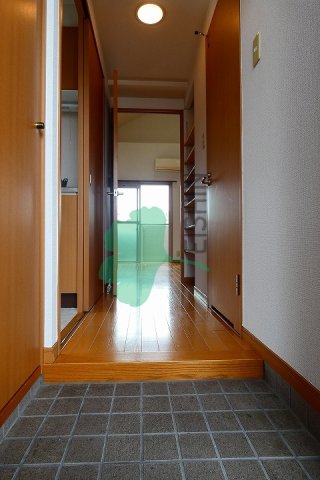 玄関　下駄箱もしっかりついてます！
