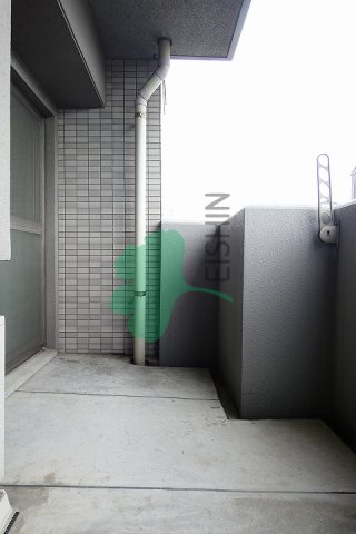 バルコニー　日当たりの良いバルコニーです！