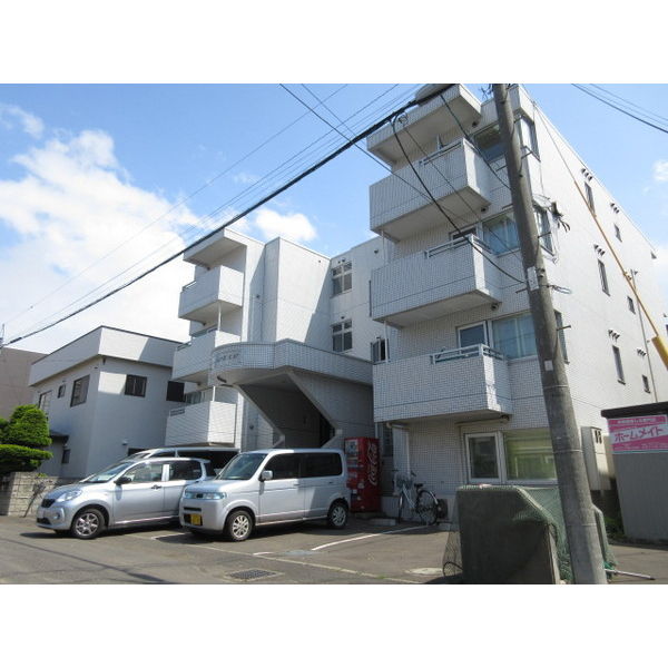 建物外観　★3万円台でエアコン付・リフォーム済の人気物件！ネット無料付
