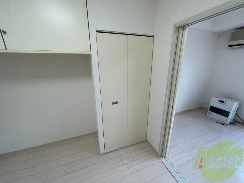 収納　寝室の収納です。部屋がすっきり片付きます。