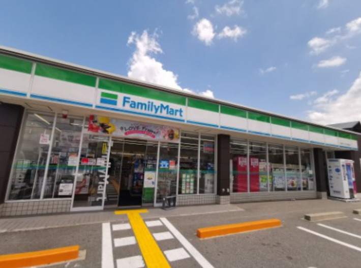 コンビニ　ファミリーマート 羽曳野しまだ病院前店（コンビニ）まで789m