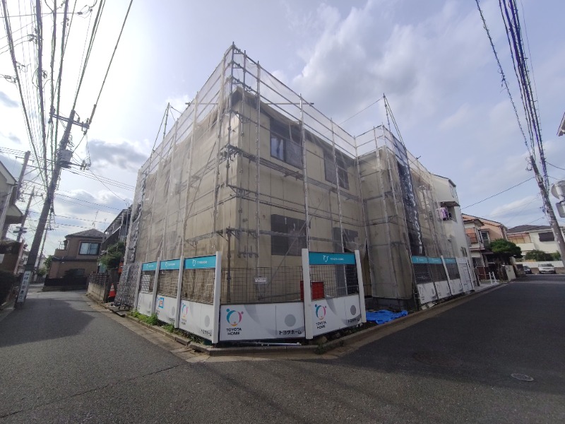 建物外観　閑静な住宅地に建つ新築マンション