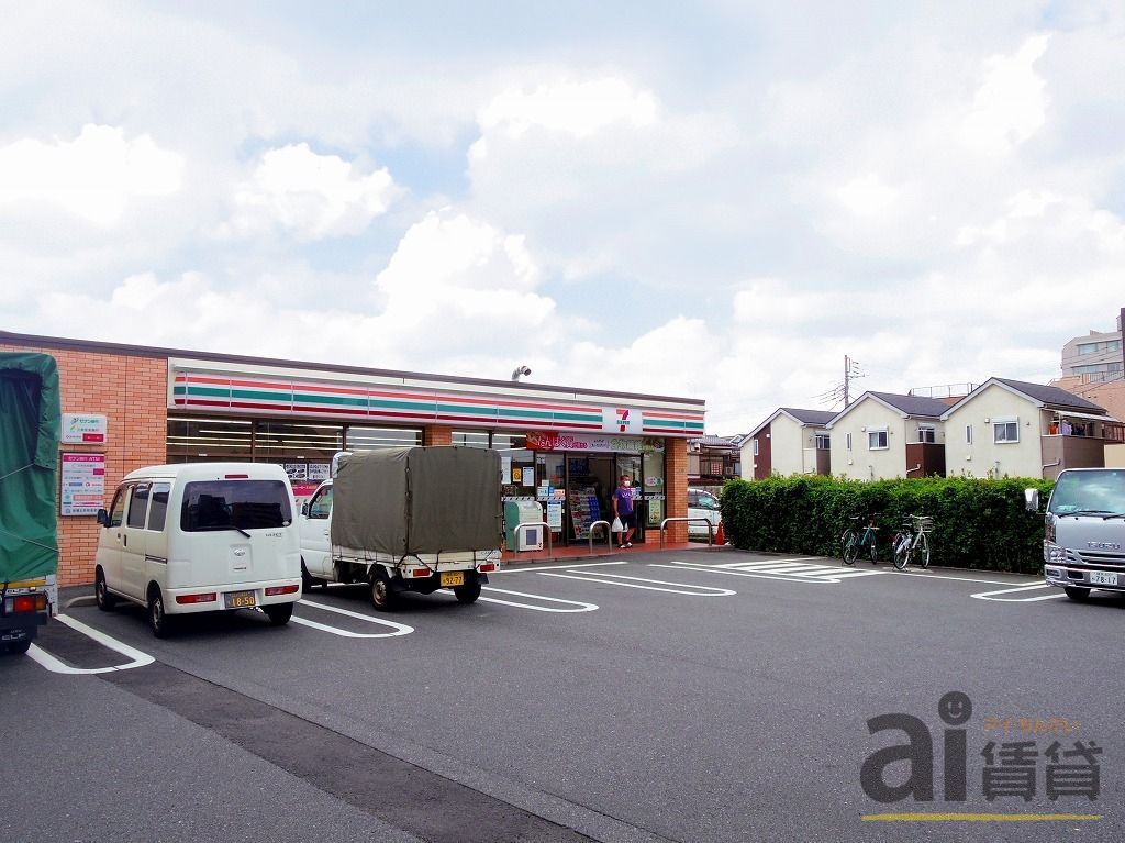 コンビニ　セブンイレブン練馬春日町4丁目店（コンビニ）まで410m