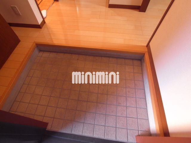 玄関　玄関も広々