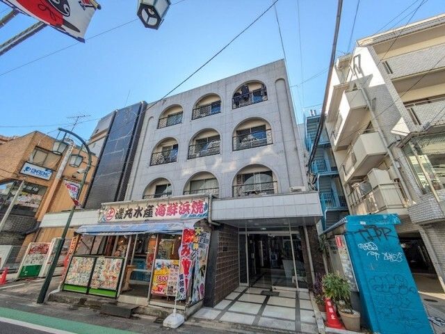 建物外観　4階建/3階部分　２面採光　角部屋 　浴槽追焚機能あり♪