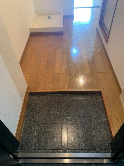 玄関　※別部屋の写真です