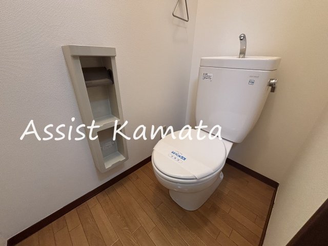 トイレ　写真は同タイプの別号室です