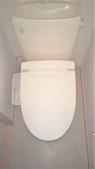レオパレスプレミール ラムタのトイレ写真