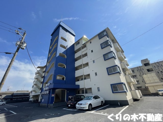 建物外観　落ち着いた雰囲気の外観です
