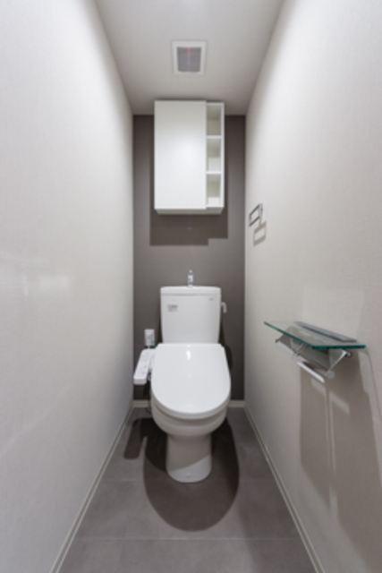 トイレ　※写真は同タイプ住戸です。
