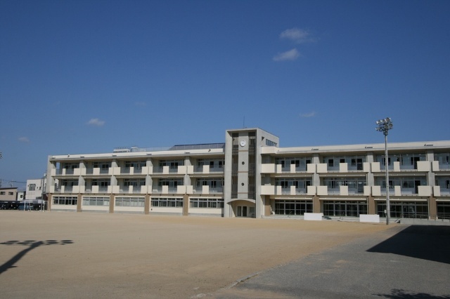 小学校　富山市立藤ノ木小学校（小学校）まで1232m