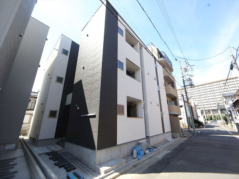 建物外観　外観　オートロック付　宅配ＢＯＸ有り