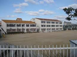 小学校　神戸市立 鹿の子台小学校（小学校）まで1277m