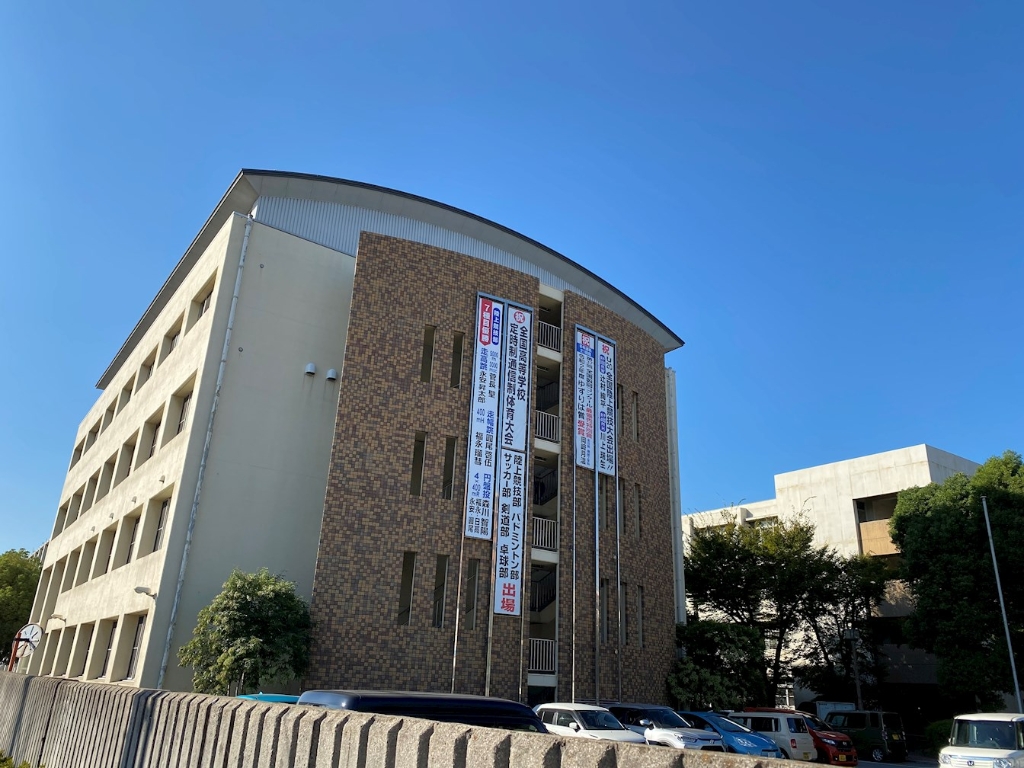 高校・高専　兵庫県立飾磨工業高等学校（高校・高専）まで324m