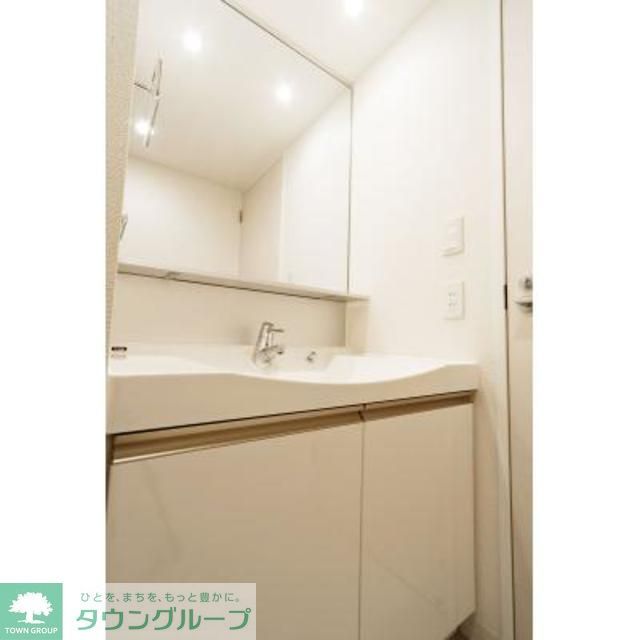 洗面設備　※写真は同タイプ住戸です。