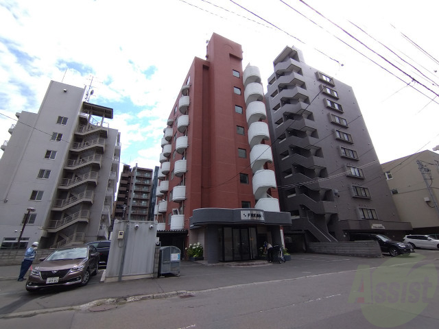 建物外観　札幌市北区北２１条西「ＦＲＥＳＡ」
