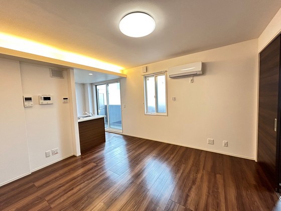 居室・リビング　※別部屋の写真です