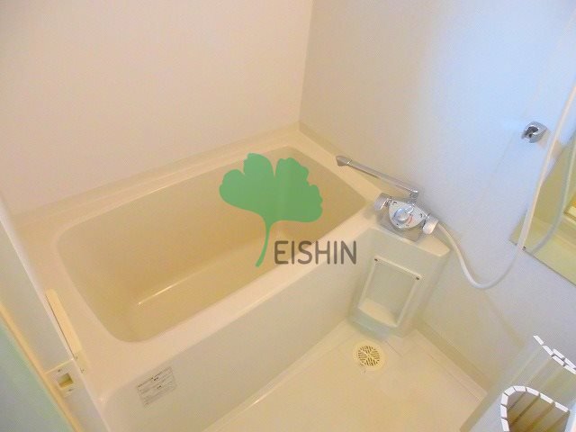 バス・シャワールーム　清潔感のある浴室です！