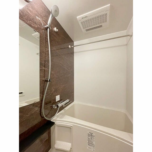 バス・シャワールーム　写真は同タイプ住居です。
