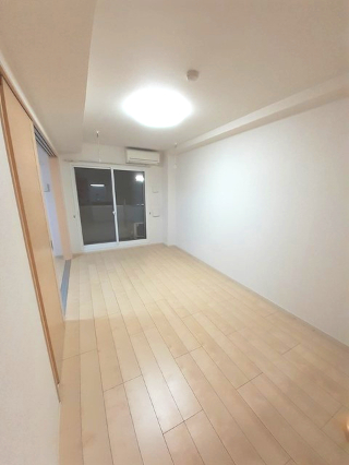 京急本線 京急蒲田駅 徒歩7分 3階建 築12年の居間写真