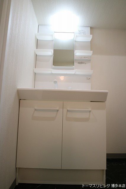 洗面設備　※別号室の参考写真になります。