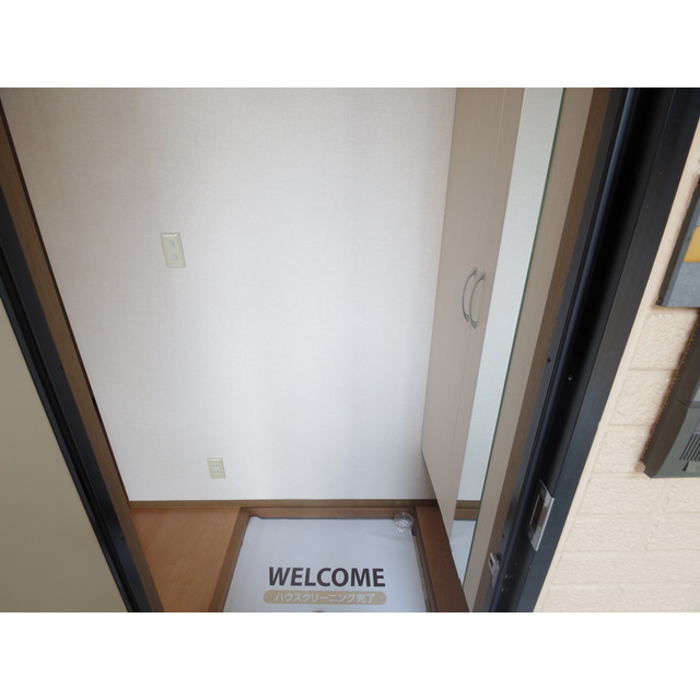 メゾンパーク東和田 Bの玄関写真