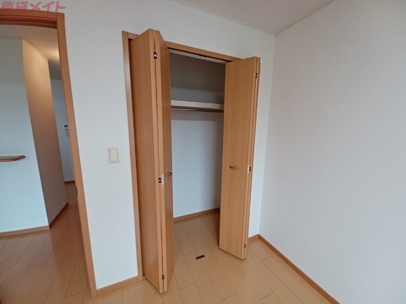 収納　同型参考写真