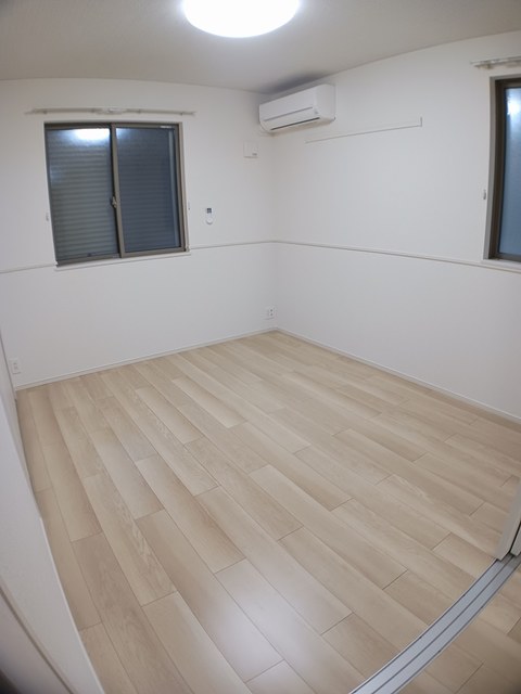 その他部屋・スペース　風通しも良い寝室です☆
