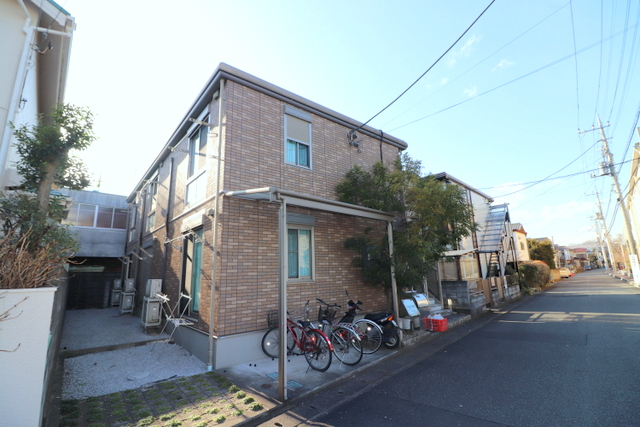 建物外観　タイル張りのお洒落な外観