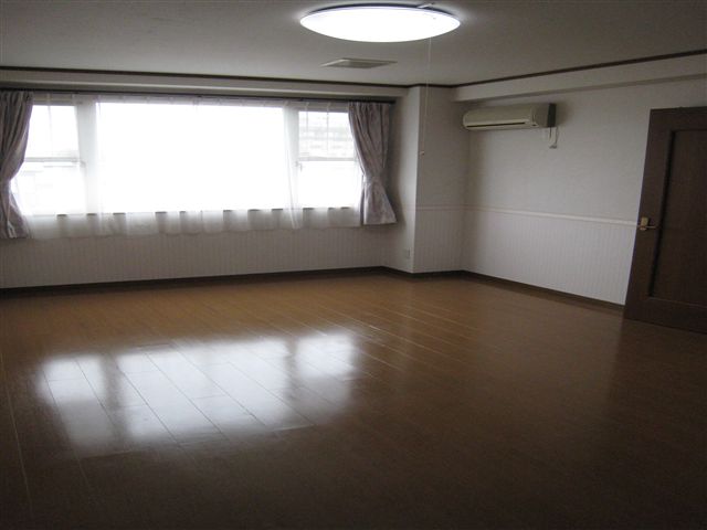 メープルの居間写真