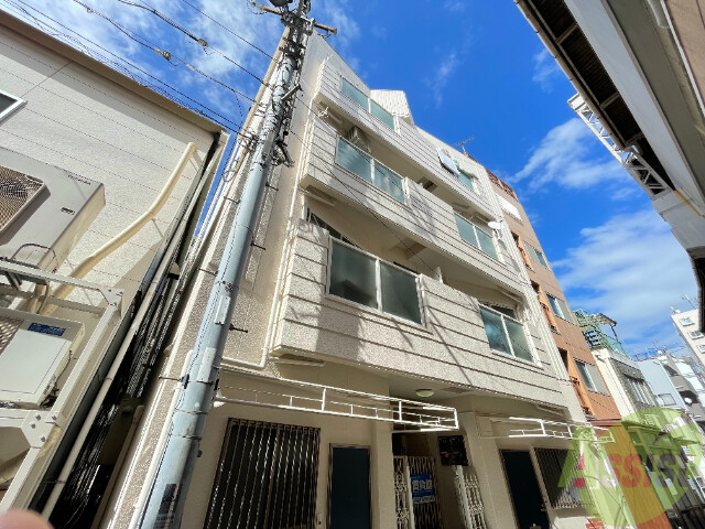 神戸市灘区新在家北町のマンションの建物外観