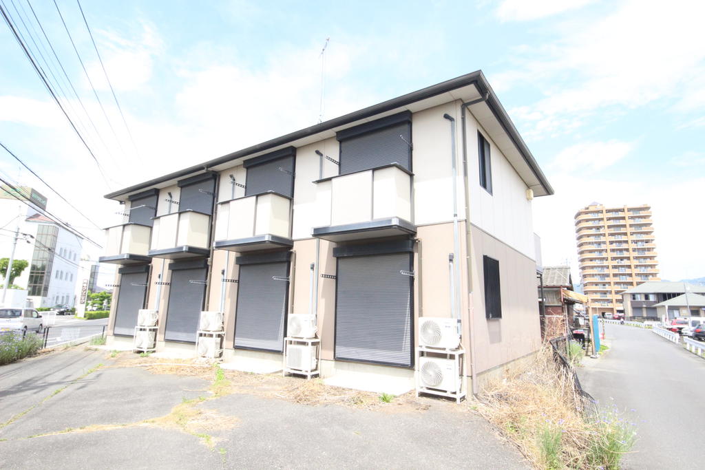 建物外観　渡良瀬川近くのアパート