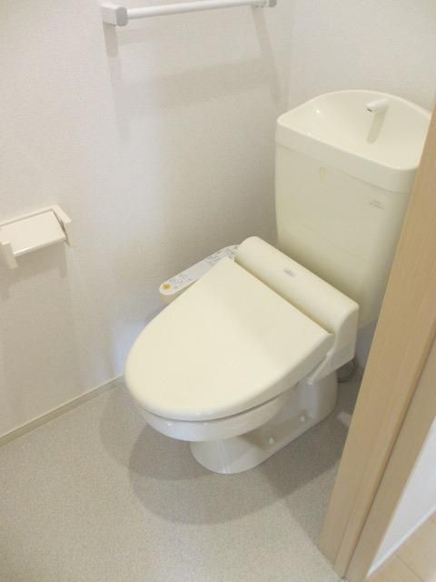 【指宿市十二町のアパートのトイレ】