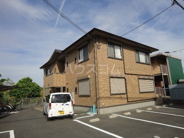 京都市西京区桂徳大寺東町のアパートの建物外観