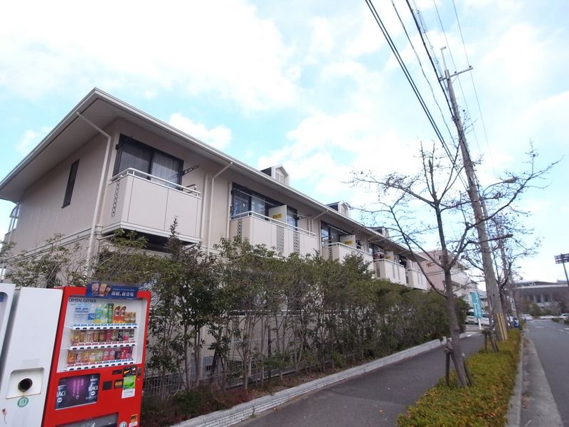 神戸市西区学園東町のアパートの建物外観