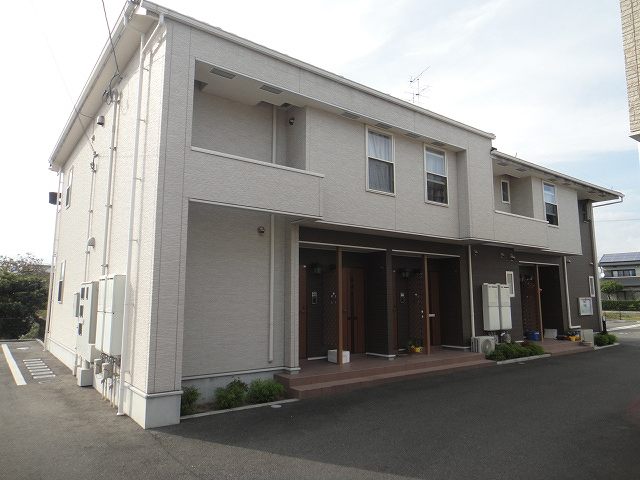 愛媛県西条市周布（アパート）の賃貸物件の外観