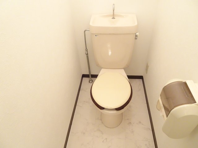 【エメラルド77のトイレ】