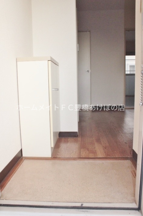 玄関　同型別部屋写真