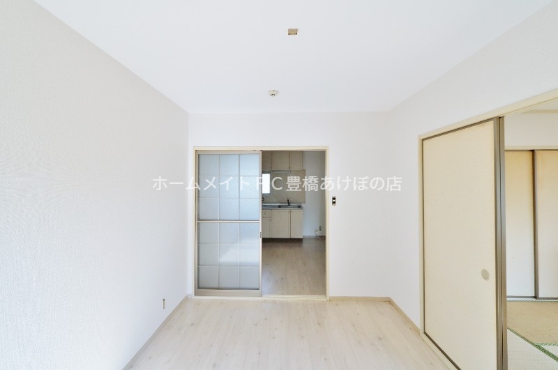 居室・リビング　同型別部屋写真