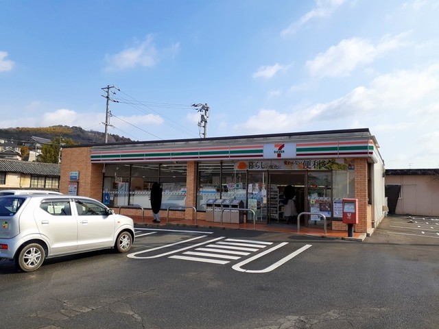 【福山市柳津町のアパートのコンビニ】